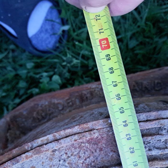 Właz żeliwny d 600 40 tonowy