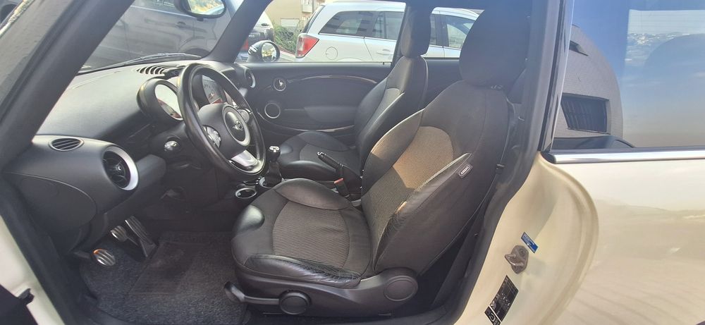 Mini John cooper works 211cv