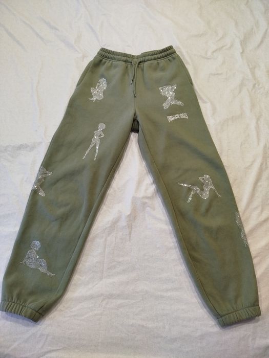 Спортивні комплекти жіночі