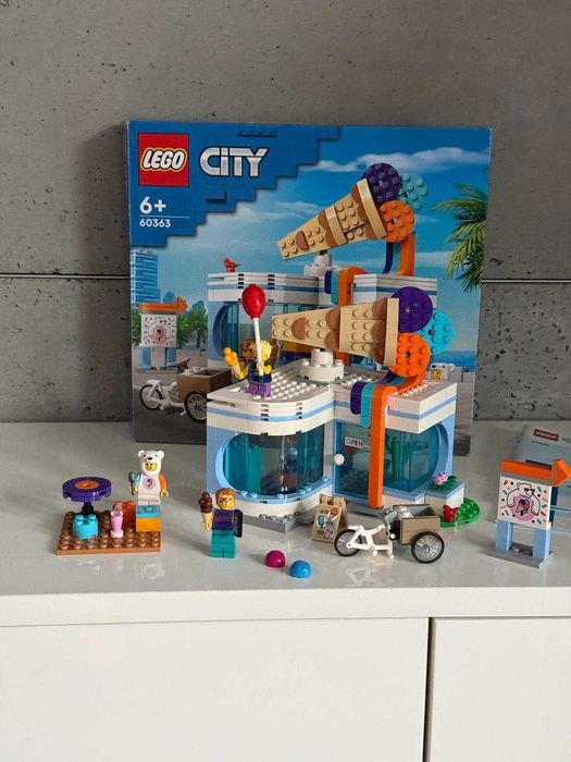 LEGO City 60363 - Lodziarnia