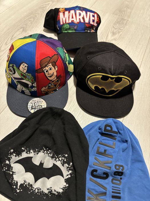 Czapki chłopięce z daszkiem, wiosenne