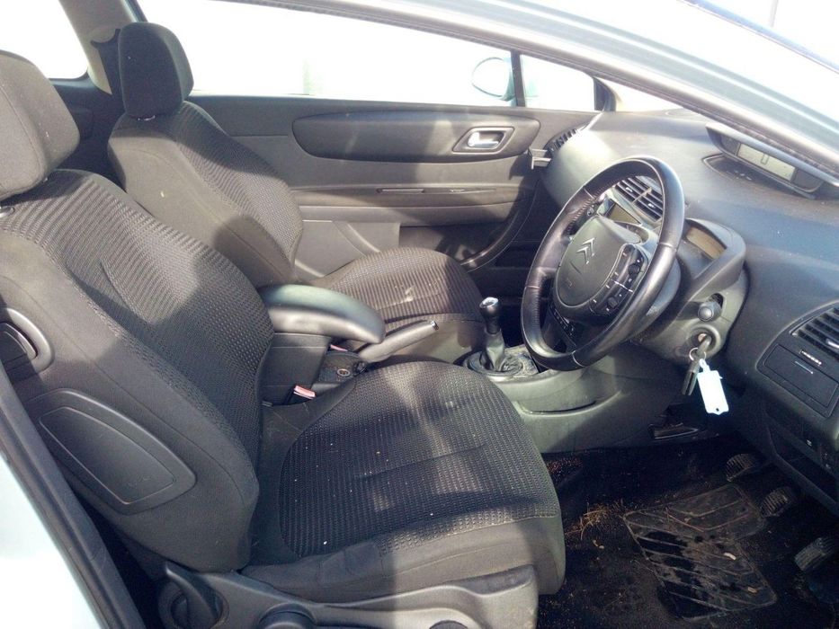 CITROEN C4 VTR PLUS 1.6 HDI DE 2005 DISPONÍVEL PARA PEÇAS FRENTE