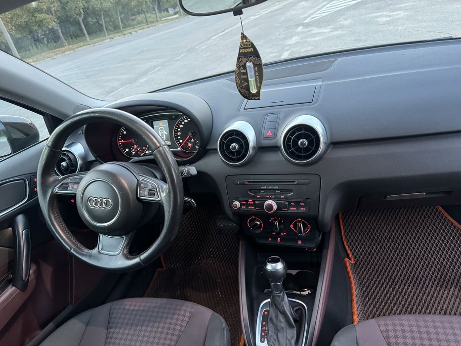 Audi A1 2012 1.6 TDI Avtomat ! New!