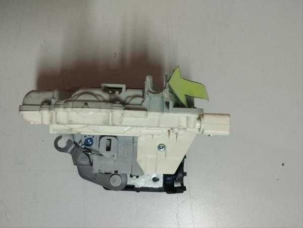 Fecho da Porta Frente Dto SEAT LEON | 05 - 13 l 132067