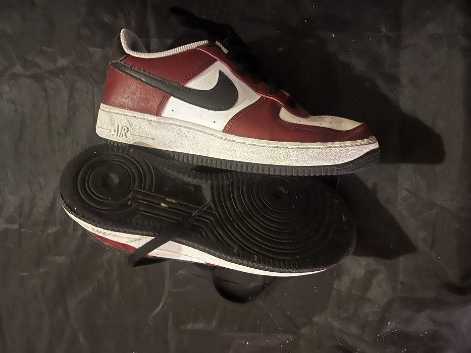 Air force one vermelhos, raramente usados tamanho 39 vermeljo e preto
