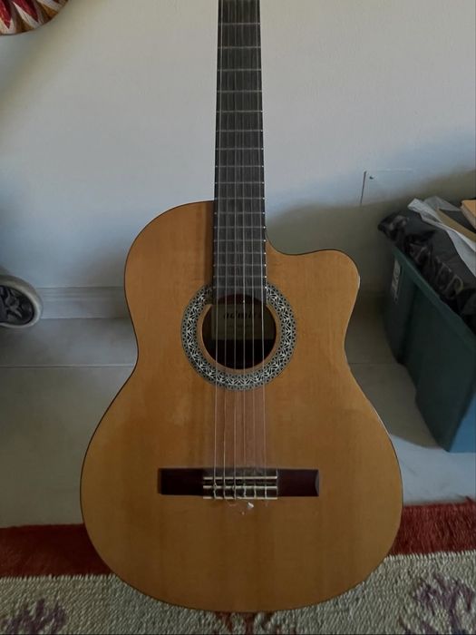 Guitarra Clássica Eléctrica