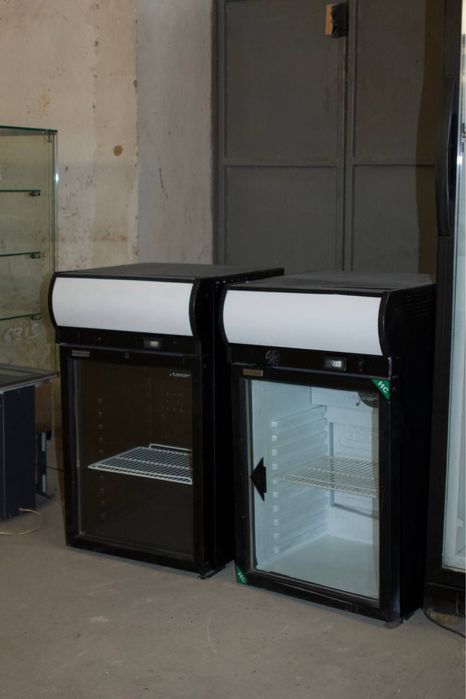 Холодильники, однодверні, дводверні, вітрини, для напоїв, їжі