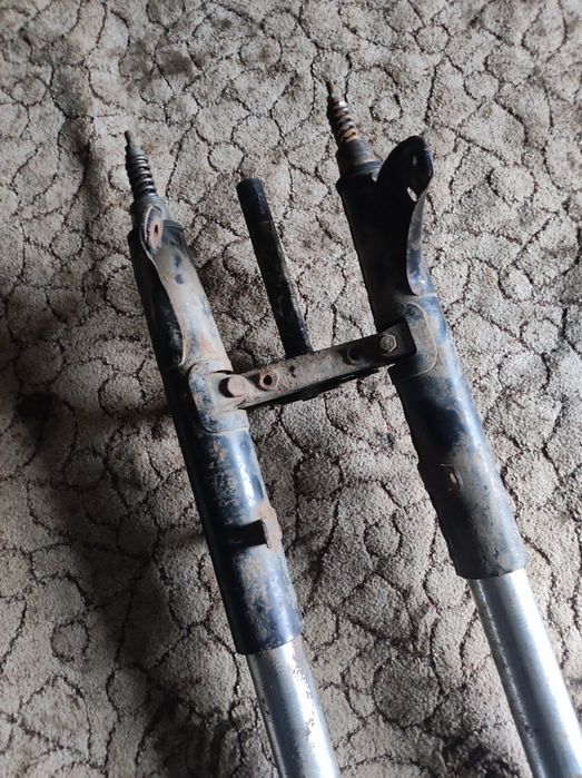 Передня вилка  Мт  Дніпро