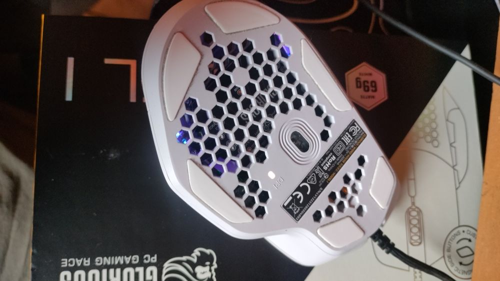 Mysz glorius model I biała mate