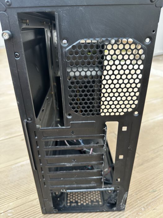 Caixa de Computador - Cooler Master