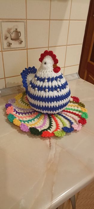 Продаются вязаные курочки