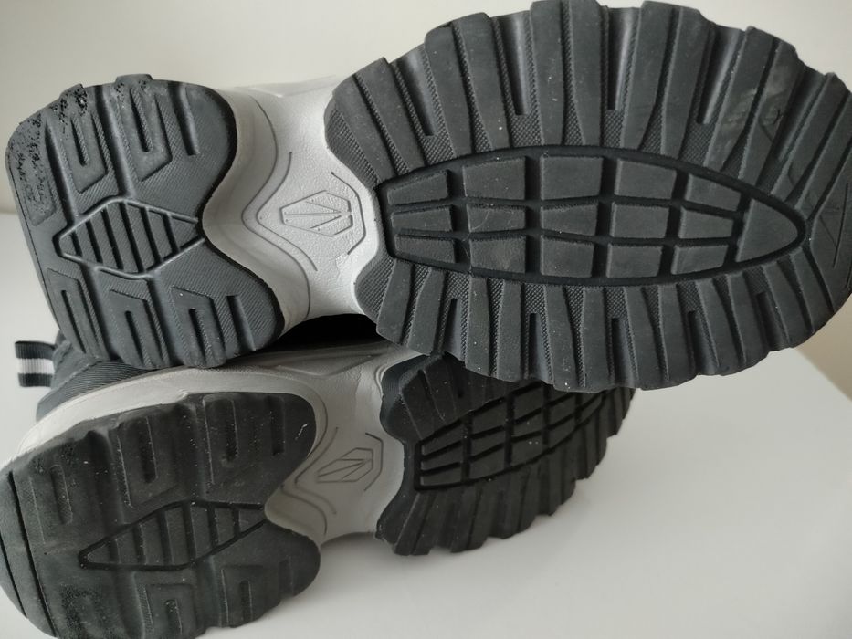 buty trekkingowe marki Highland Creek, r. 39