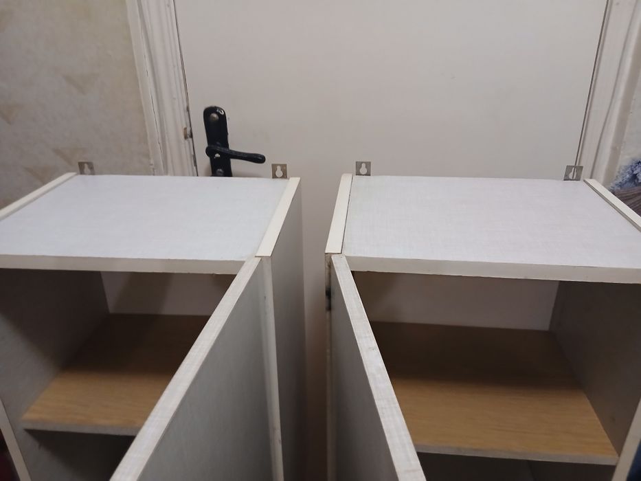 Шкафчик навесной