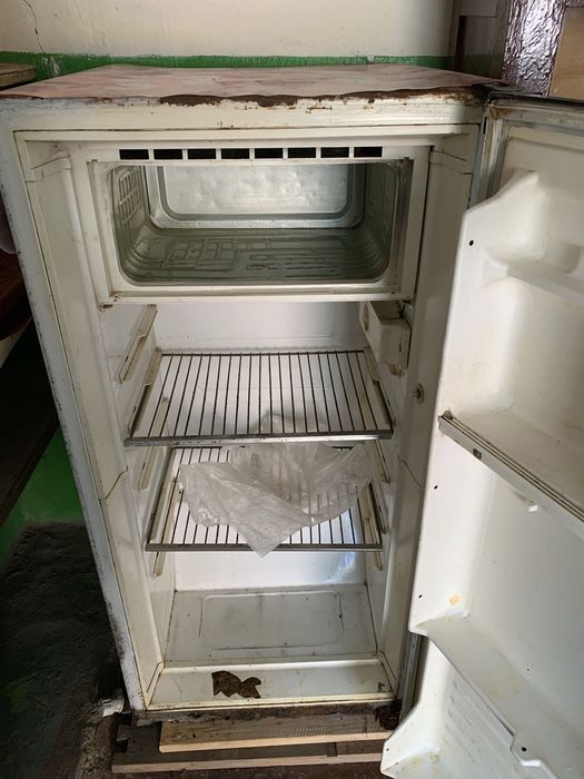 Продам холодильник Донбасс