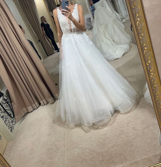 Продам свадебное платье в идеальном состоянии, размер 44-46