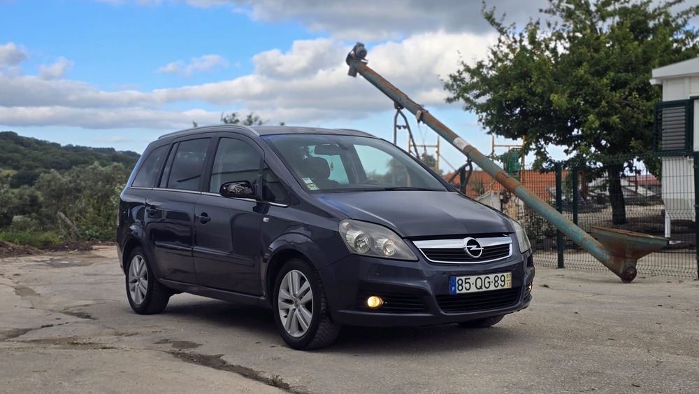 Opel Zafira B 1.9 CDTI Automática – 7 Lugares