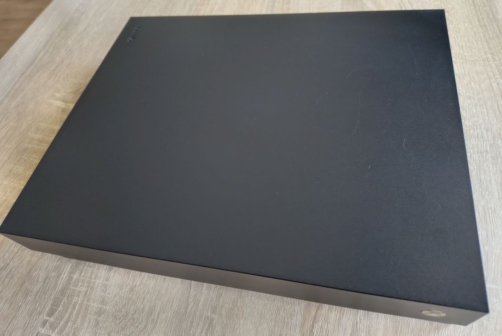 Xbox One X - Dysk 1TB - Gry