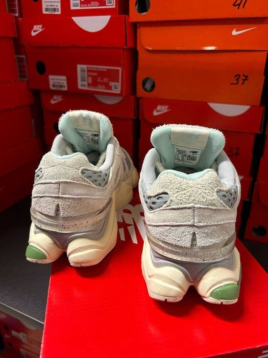 36-45 New Balance 9060 Bricks & Wood