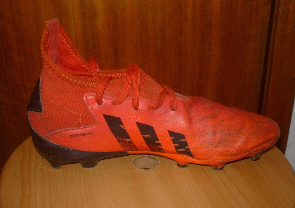 Chuteiras Predator Criança 37 e meio: 1 euro