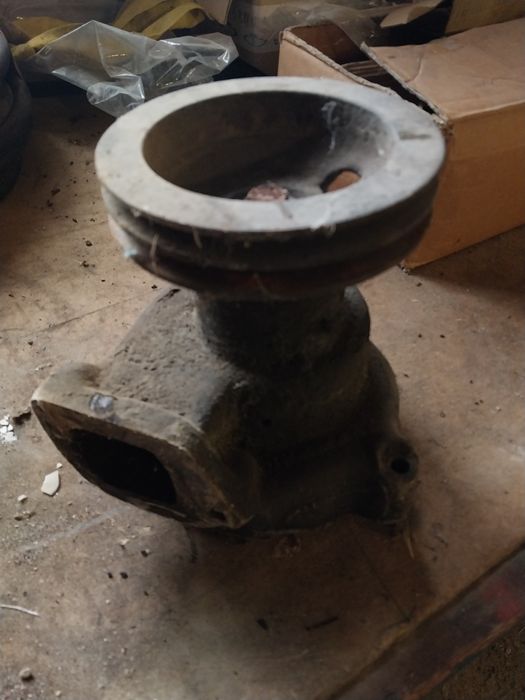 Продам водяний насос КАМАЗ