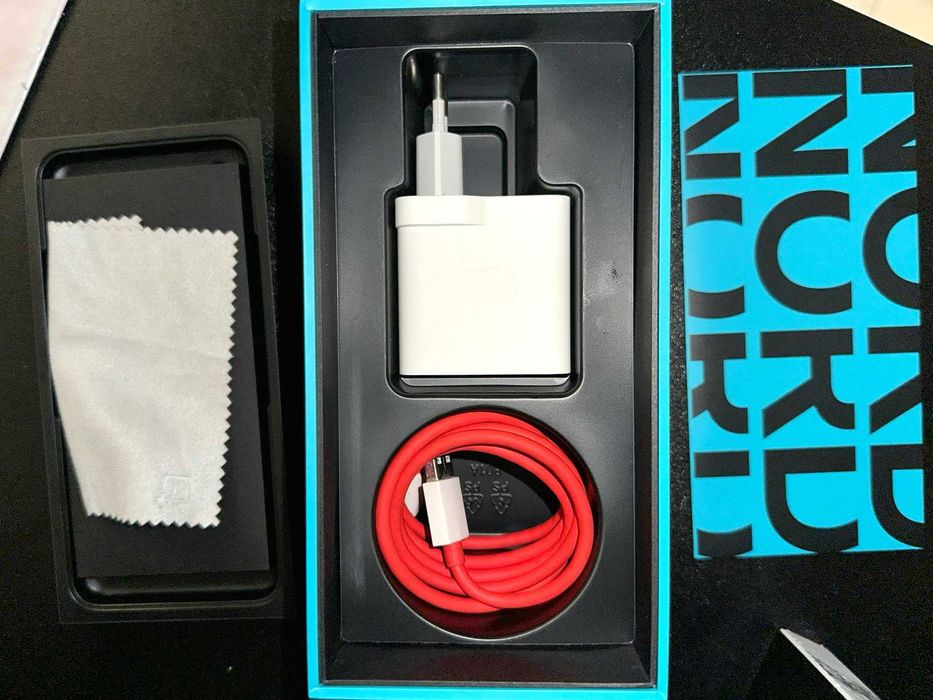 Telemóvel OnePlus Nord Cinzento Onyx 8GB RAM + 128GB