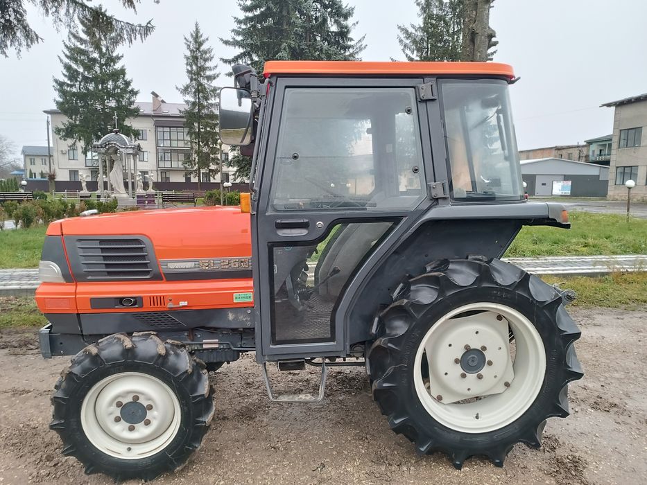 Японський мінітрактор.Трактор Кубота