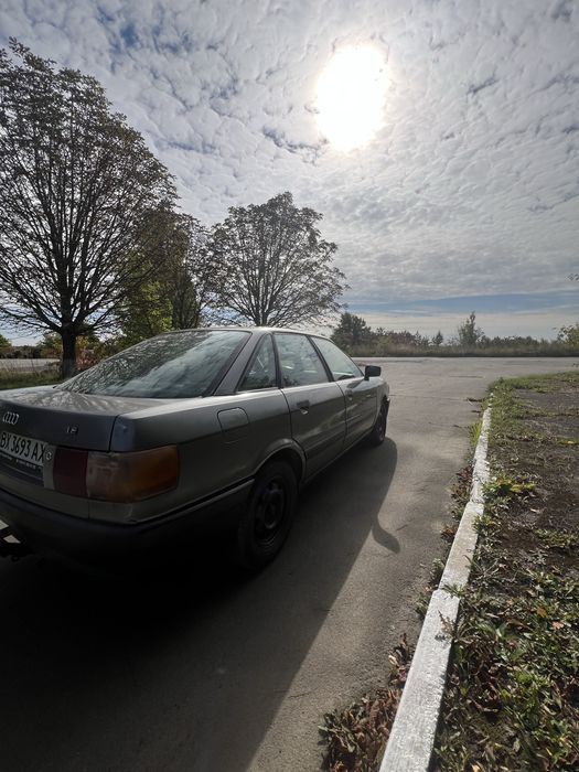 Продам Audi 80.