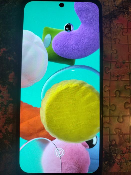 Продам Самсунг галексі А51  6/128