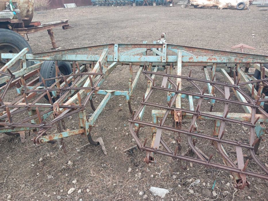Культиватор з боронами
