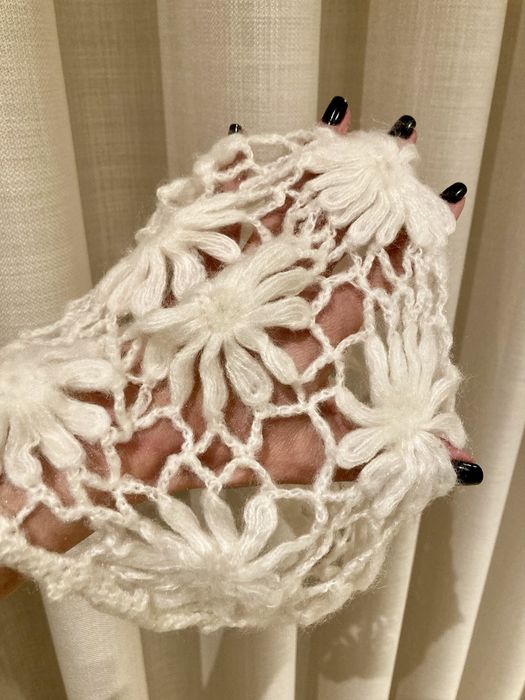 Gorro de lã recortado branco