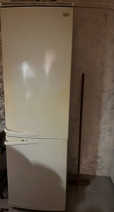 Холодильник атлант великий дві камери