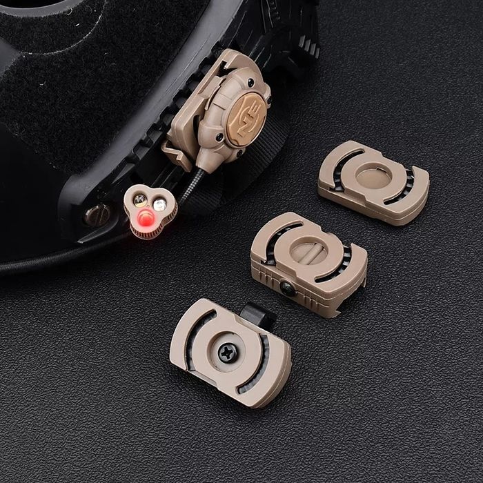 Тактический фонарь на шлем каску HELMET FAST