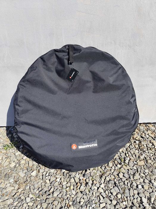 Tło przenośne Manfrotto Plain czarne/białe z trenem1,8 x 2,1