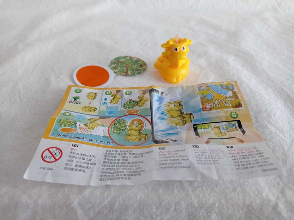 KINDER Joy - Brinquedo Ovos Surpresa - VV060 e VV209 (Girafa e cobra)