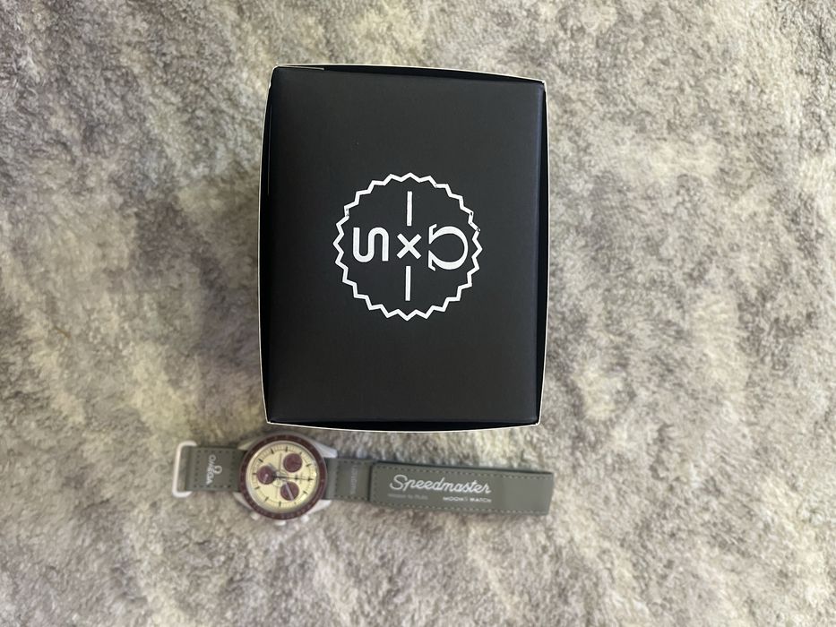 Relógio swatch x omega Mission to Pluto