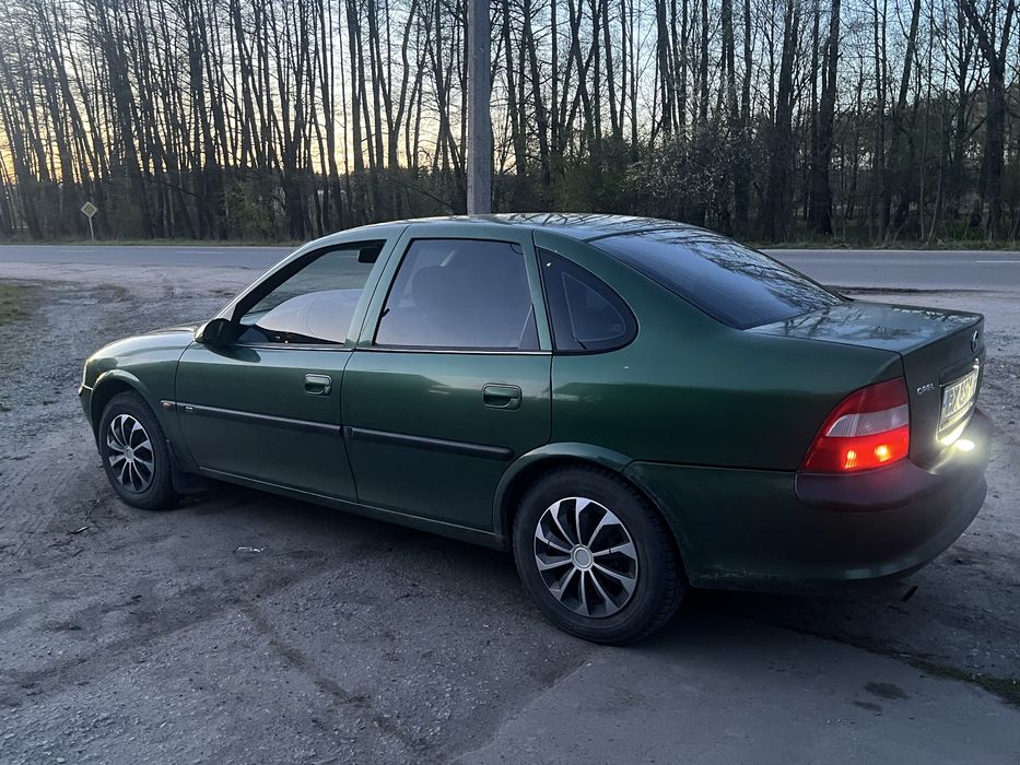 Opel Vectra B 1,6 в доброму стані