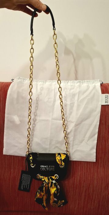 Mala / Bolsa Versace Jeans Couture preta e dourada