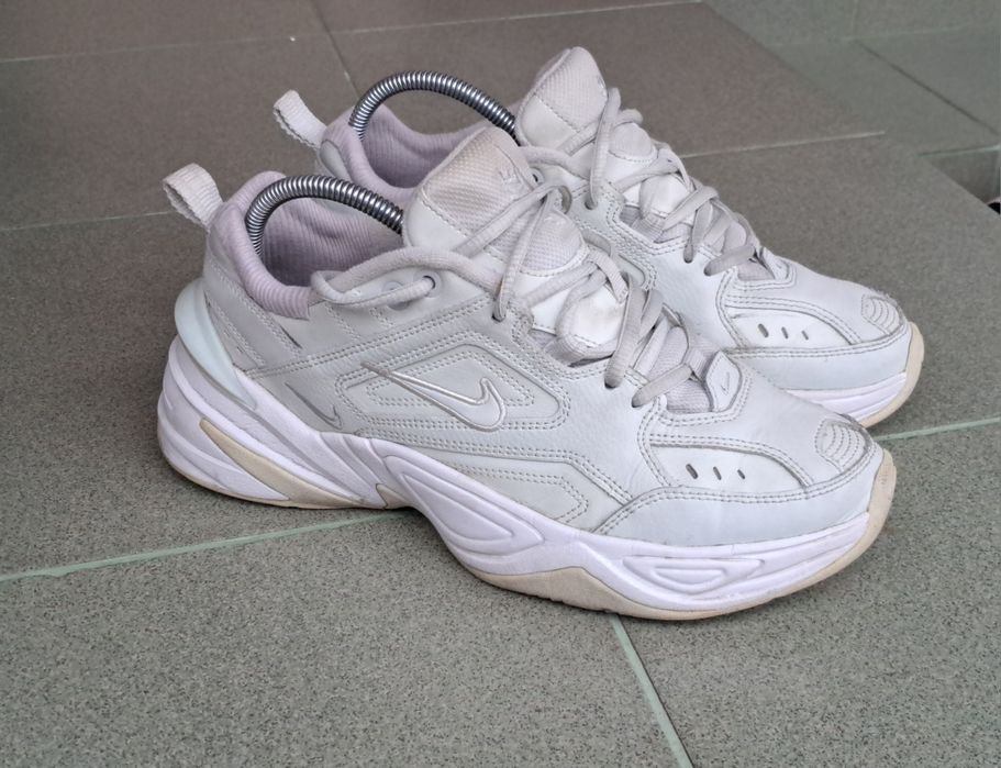 Продам оригінальні кросівки Nike M2K Tekno