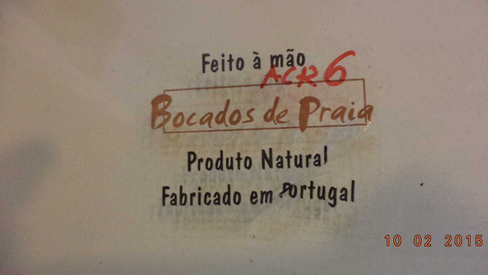 Quadro decorativo com motivos de praia em relevo