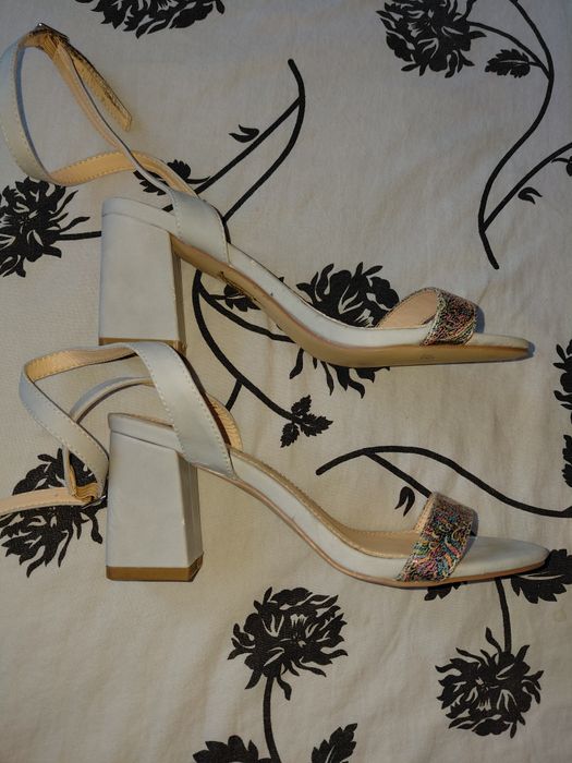 Skórzane buty Monnari
