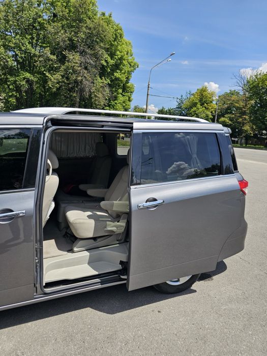 Продам Nissan Quest