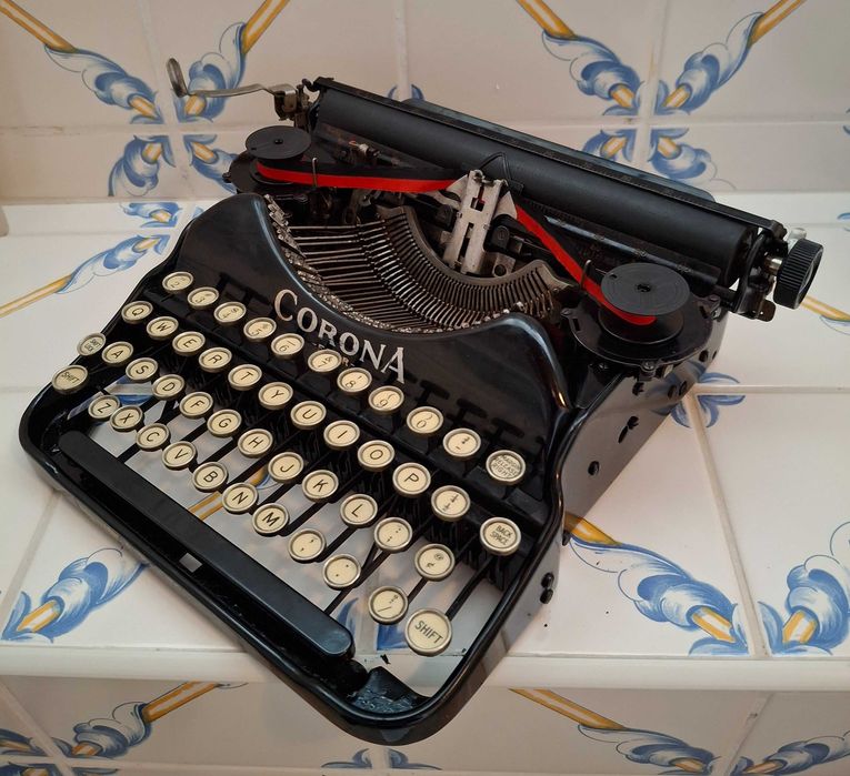 máquina de escrever antiga