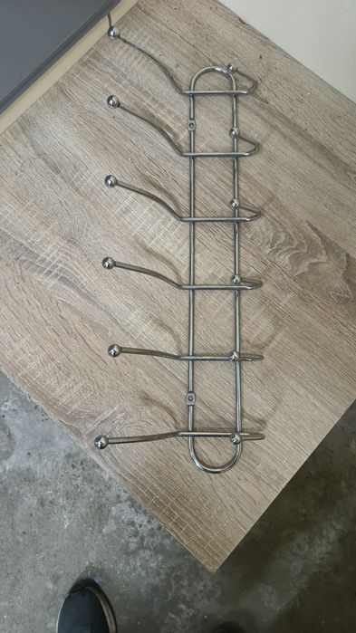Metalowe wieszaki