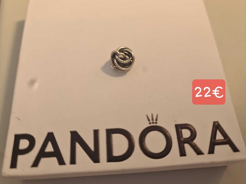 Pandora e Charms