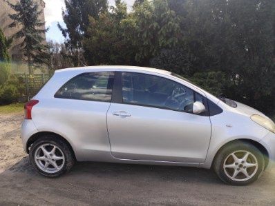 Sprzedam toyota yaris