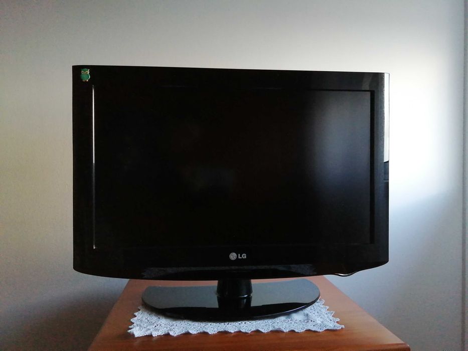 Televisor LG 26LH2000 Hd ready    (66cm x 43 cm)