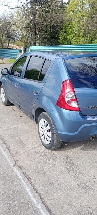 Дача сандеро  в хорошому стані