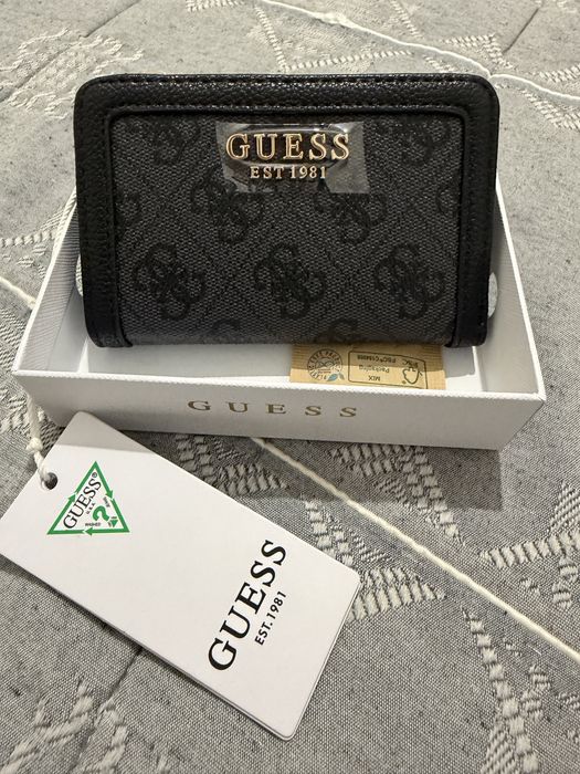 Porta moedas Guess