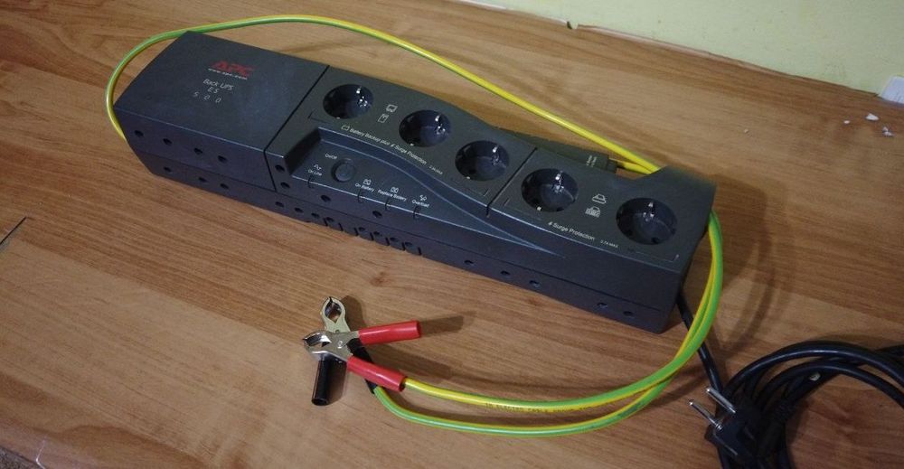 Упс Безперебійник APC 330Ват  Інвертор