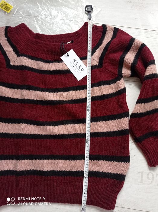 Теплий укорочений світер